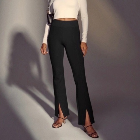 Abercrombie & Fitch Ponte front split hem flare pants in Black - Picture 5 of 6